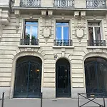 4 Bedroom Prestigious Baroque Apartment Near Trocadero