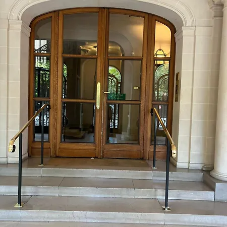 4 Bedroom Prestigious Baroque Near Trocadero *