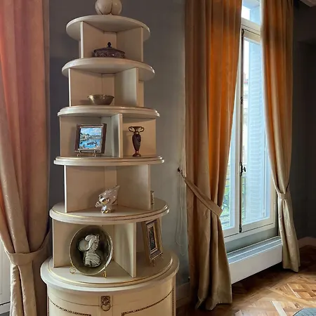 Apartment 4 Bedroom Prestigious Baroque Near Trocadero