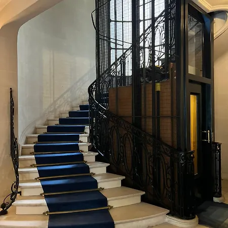 Apartment 4 Bedroom Prestigious Baroque Near Trocadero *