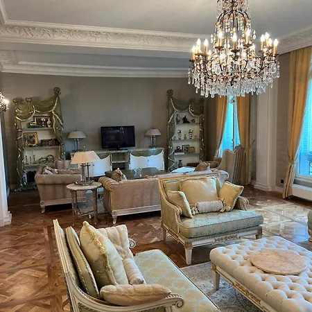 Apartment 4 Bedroom Prestigious Baroque Near Trocadero Paris